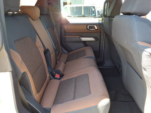 Used 2022 Ford Bronco Outer Banks AWD/4WD image 9