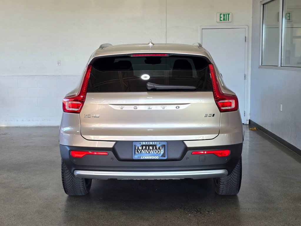Used 2023 Volvo XC40 B5 Ultimate w/ Protection Package Premier AWD/4WD image 5