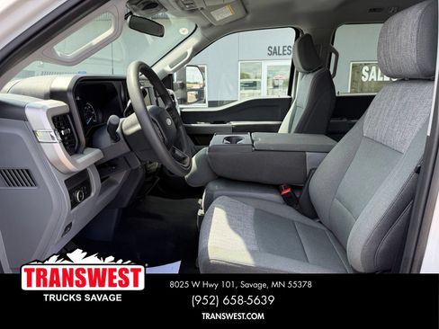 Used 2025 Ford F350 XLT AWD/4WD image 5