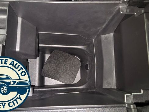 Used 2023 Ford Edge Titanium image 18