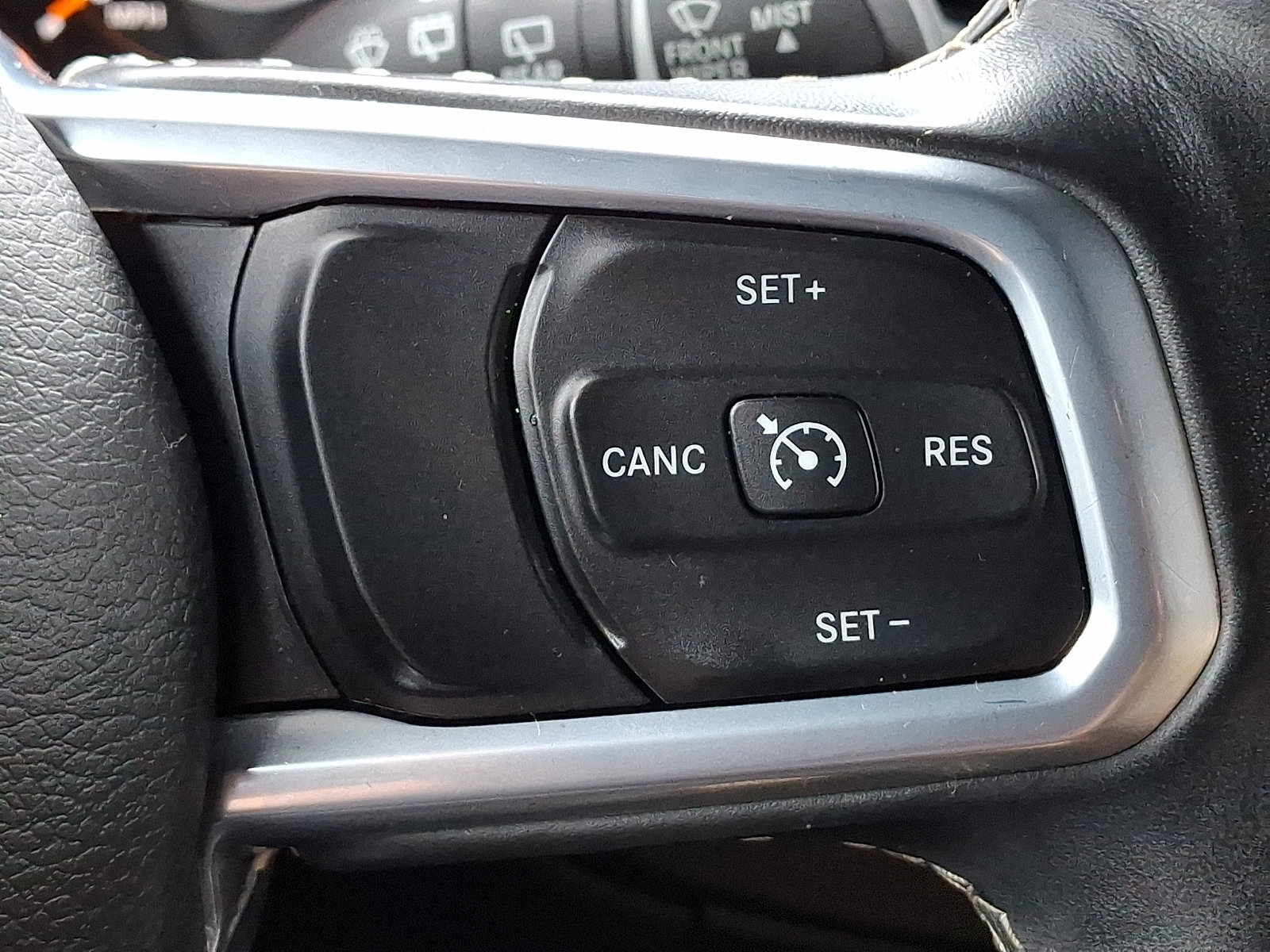 Certified 2019 Jeep Wrangler Unlimited Sahara AWD/4WD image 23