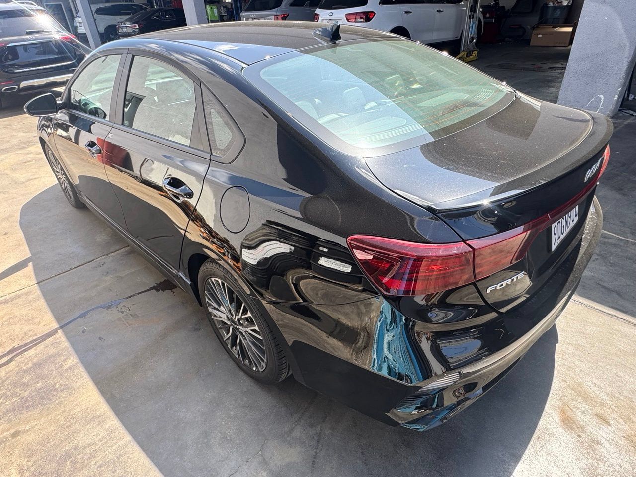 Used 2023 Kia Forte GT-Line w/ GT-Line Premium Package FWD image 3