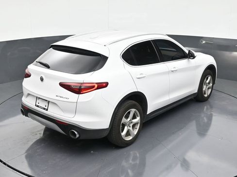 Used 2020 Alfa Romeo Stelvio image 16