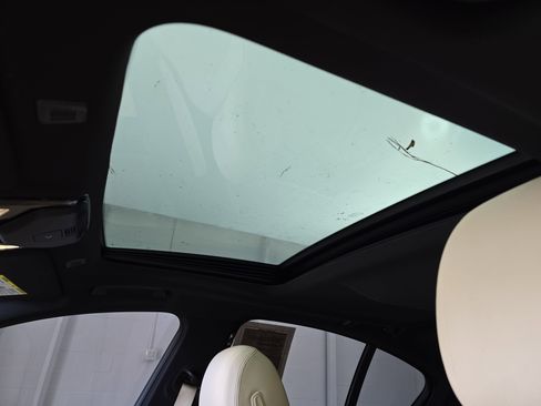 Used 2023 BMW 530i w/ Convenience Package image 30