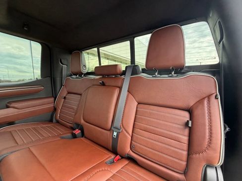 Used 2022 GMC Sierra 1500 Denali Ultimate AWD/4WD image 23