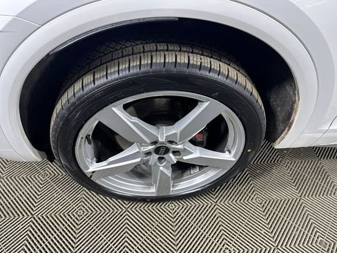 Used 2022 Audi SQ5 Premium w/ Convenience Package image 11