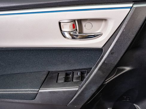 Used 2015 Toyota Corolla LE FWD image 23