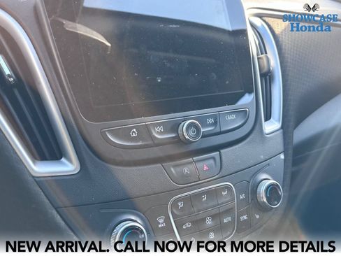 Used 2022 Chevrolet Malibu LT FWD image 10