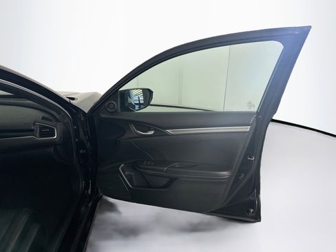 Used 2019 Honda Civic Sport image 30