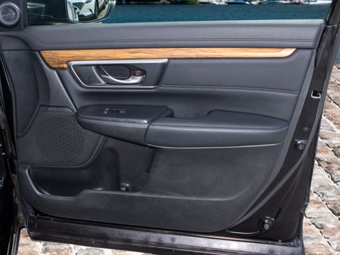 Certified 2022 Honda CR-V Touring image 32