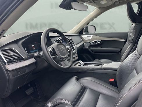 Used 2024 Volvo XC90 B6 Ultimate w/ Lounge Package image 9