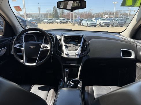 Used 2017 Chevrolet Equinox LT AWD/4WD image 6