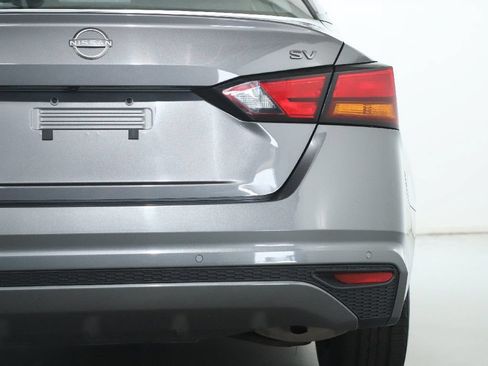 Used 2024 Nissan Altima 2.5 SV FWD image 44