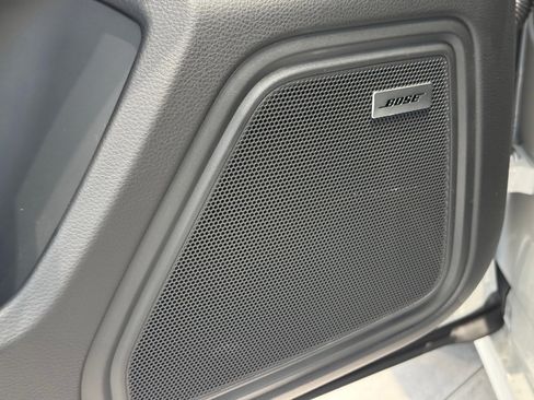 Certified 2025 Porsche Macan Turbo image 14