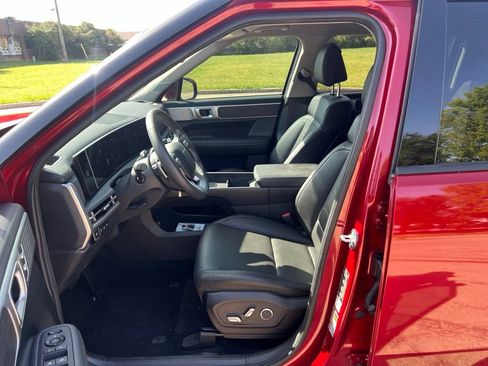 Used 2024 Hyundai Santa Fe Limited FWD image 5
