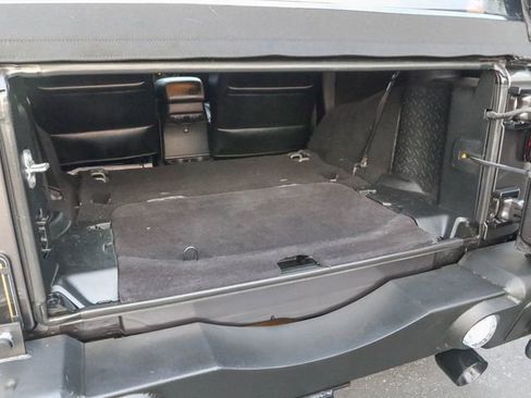 Used 2017 Jeep Wrangler Sport image 22