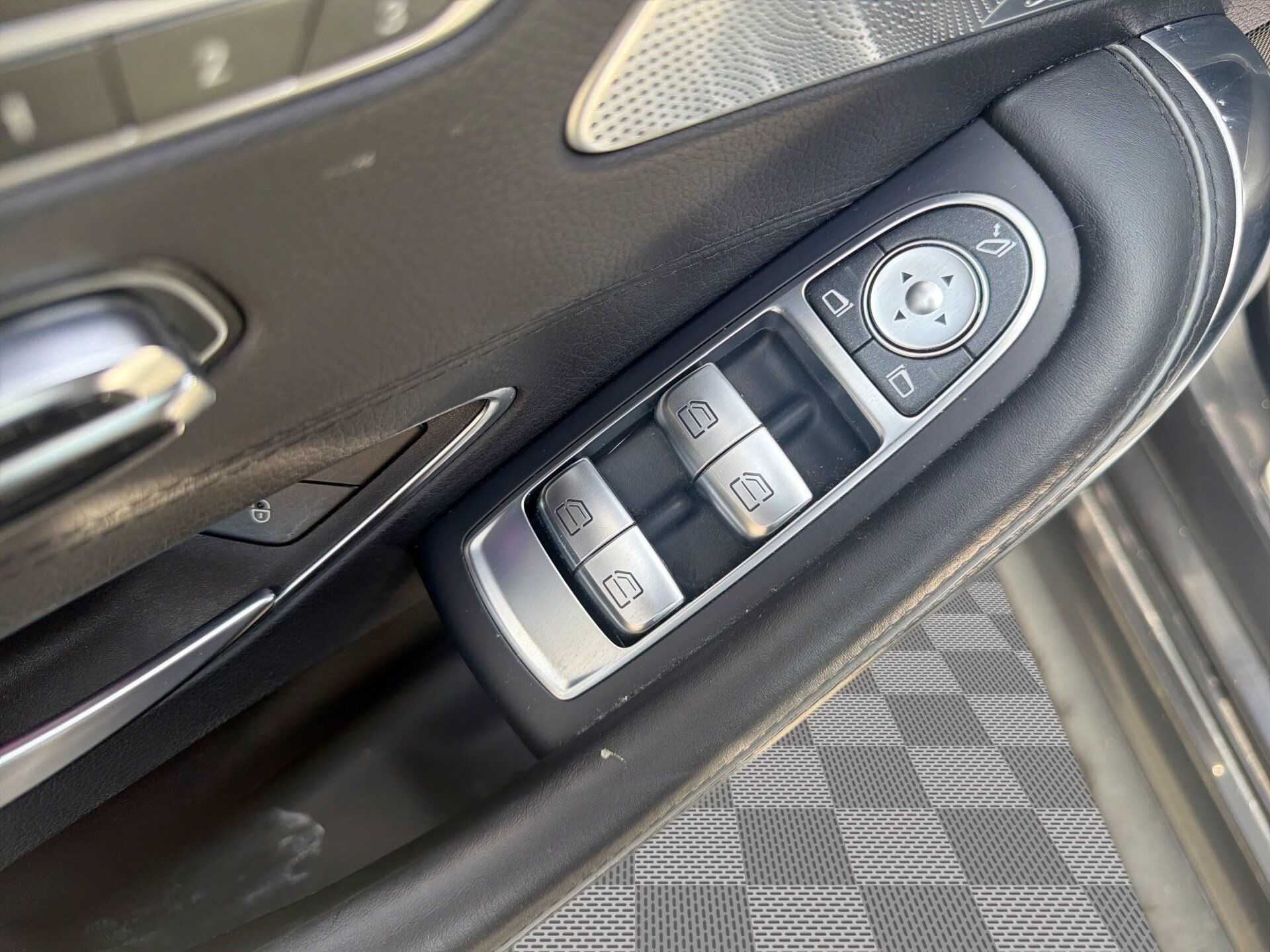 Used 2015 Mercedes-Benz S 550 4MATIC Coupe image 15