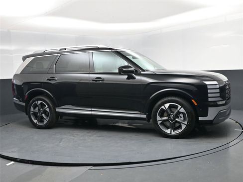 New 2026 Hyundai Palisade Limited image 2