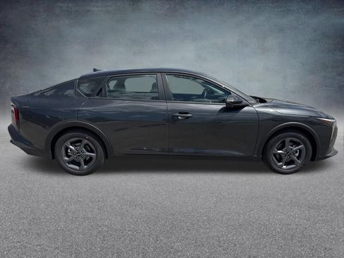 New 2026 Kia K4 FWD image 21
