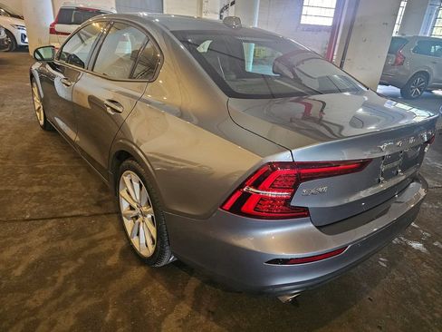 Used 2020 Volvo S60 T6 Momentum w/ Protection Package AWD/4WD image 2