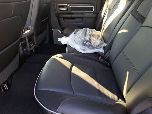 New 2026 RAM 2500 Laramie AWD/4WD image 13