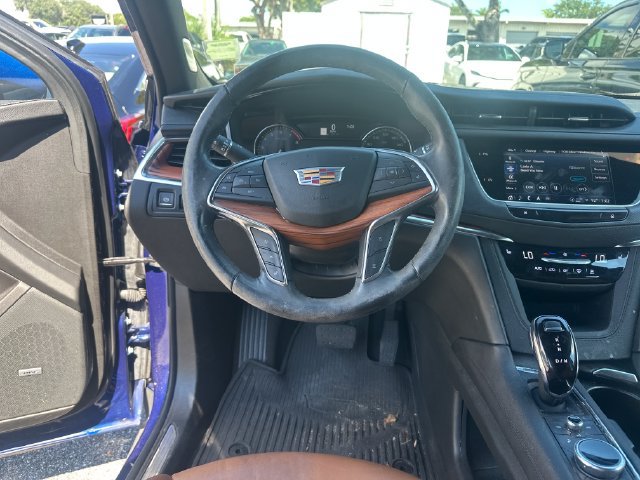 Used 2023 Cadillac XT5 Premium Luxury AWD/4WD image 13