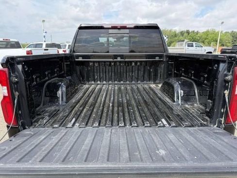 Used 2019 Chevrolet Silverado 1500 LTZ w/ LTZ Premium Package AWD/4WD image 10