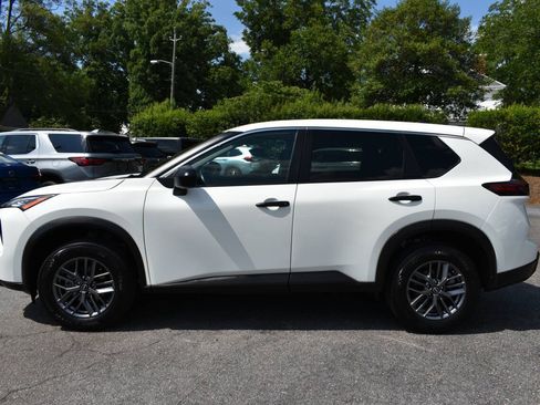 Used 2024 Nissan Rogue S AWD/4WD image 4