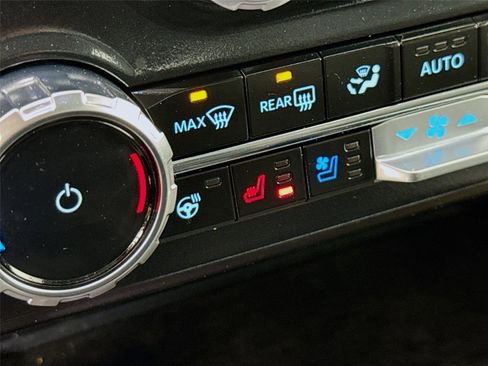 Used 2024 Ford F350 Lariat w/ Chrome Package image 21