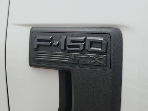 Used 2023 Ford F150 XL w/ STX Appearance Package RWD image 9