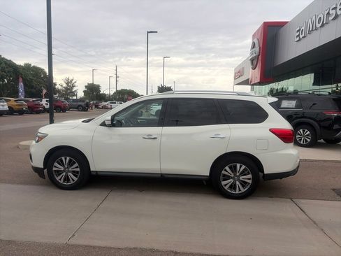 Used 2020 Nissan Pathfinder SV FWD image 8