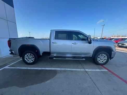 Used 2020 GMC Sierra 2500 SLT image 4
