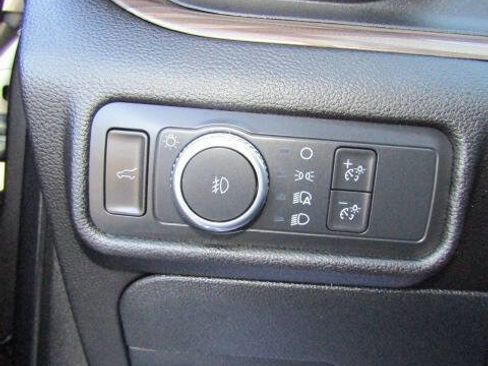 Used 2022 Ford Explorer Limited w/ Equipment Group 301A AWD/4WD image 21