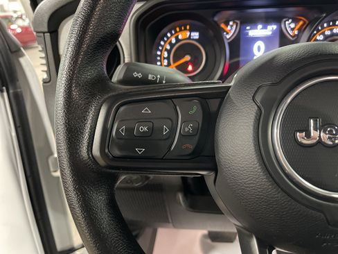 Used 2024 Jeep Wrangler Sport image 17