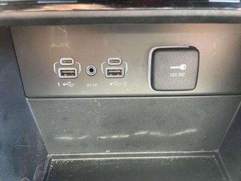 Certified 2025 Jeep Grand Cherokee Laredo w/ Trailer Tow Package AWD/4WD image 41