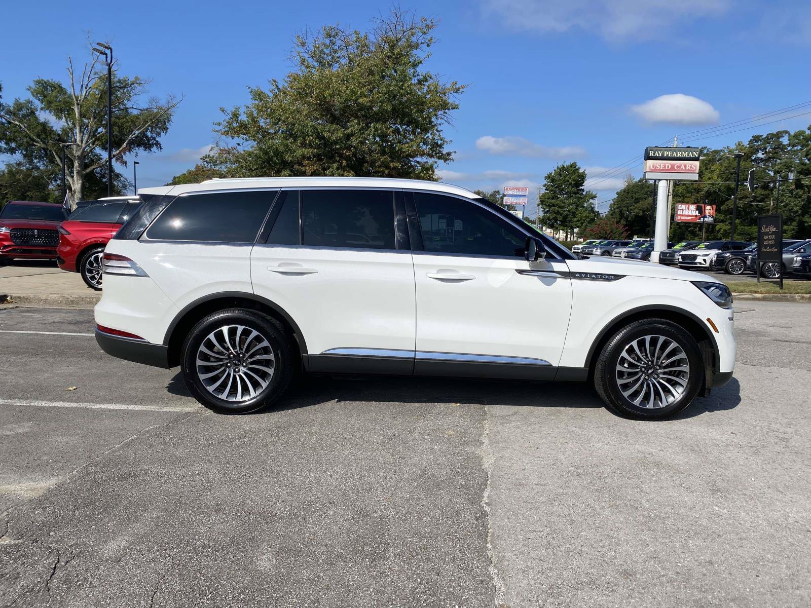 Used 2020 Lincoln Aviator Reserve w/ Elements Package Plus AWD/4WD image 2
