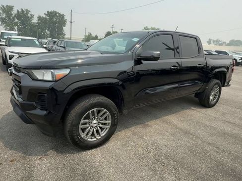 Used 2023 Chevrolet Colorado LT AWD/4WD image 4