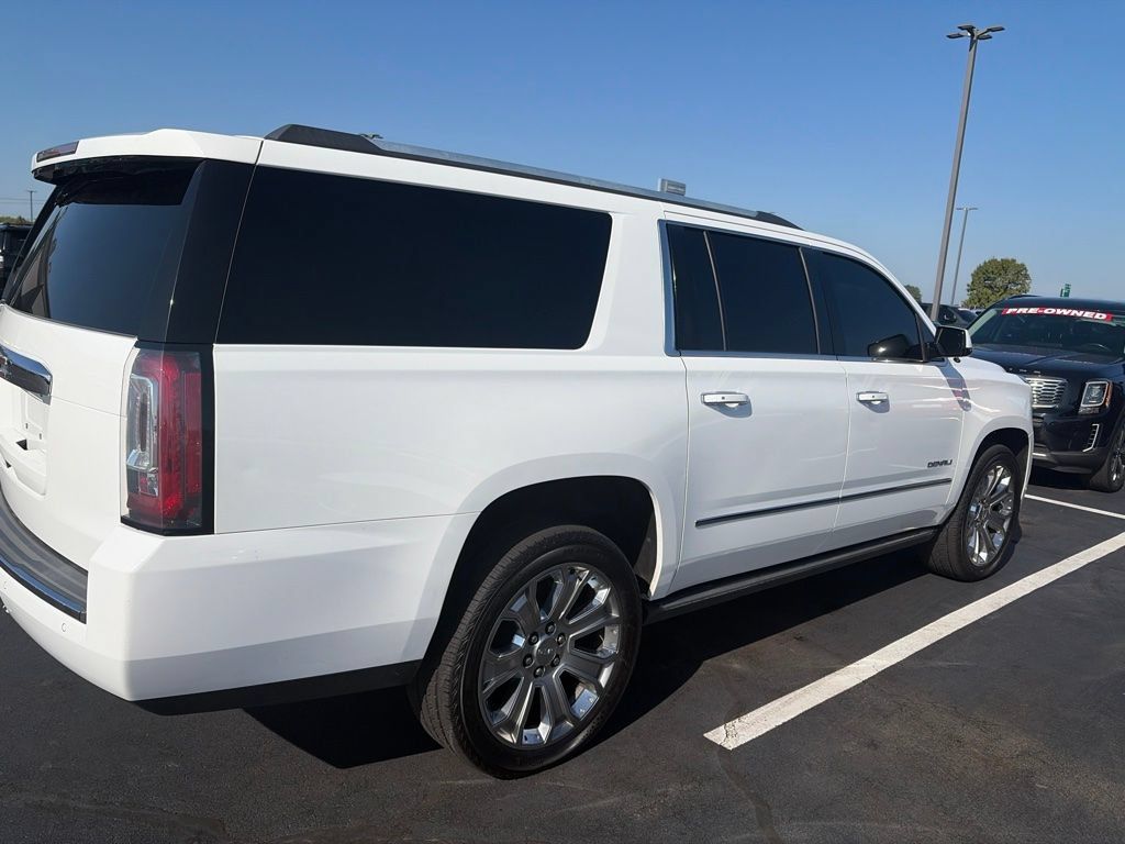 Used 2018 GMC Yukon XL Denali w/ Denali Ultimate Package AWD/4WD image 6