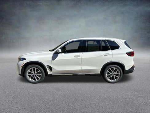 Used 2026 BMW X5 xDrive40i w/ Parking Assistance Package AWD/4WD image 6