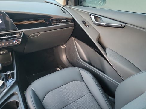 New 2026 Kia Niro EX w/ EX Premium Package FWD image 14