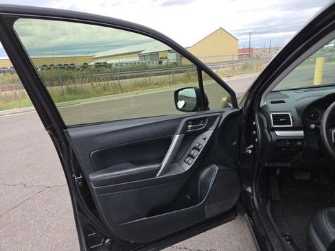 Used 2016 Subaru Forester 2.5i Limited AWD/4WD image 10