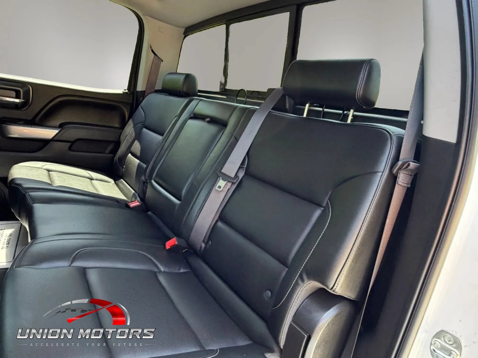 Used 2017 Chevrolet Silverado 2500 LTZ w/ Duramax Plus Package AWD/4WD image 27