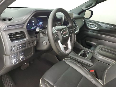 Used 2024 GMC Yukon XL SLT w/ SLT Premium Package AWD/4WD image 22