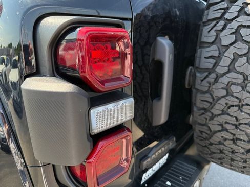 Used 2024 Ford Bronco Raptor w/ Interior Carbon Fiber Pack 6 AWD/4WD image 26