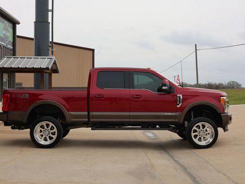 Used 2017 Ford F250 King Ranch w/ FX4 Off-Road Package image 2