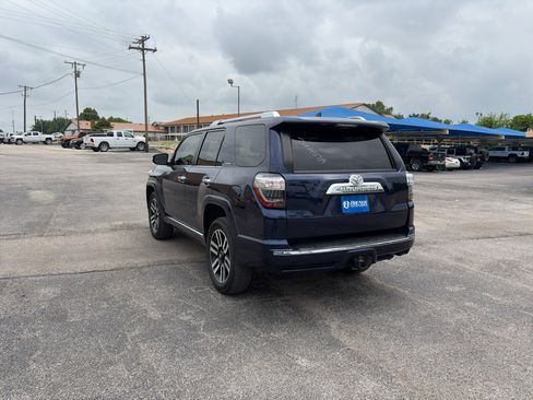 Used 2021 Toyota 4Runner Limited AWD/4WD image 7