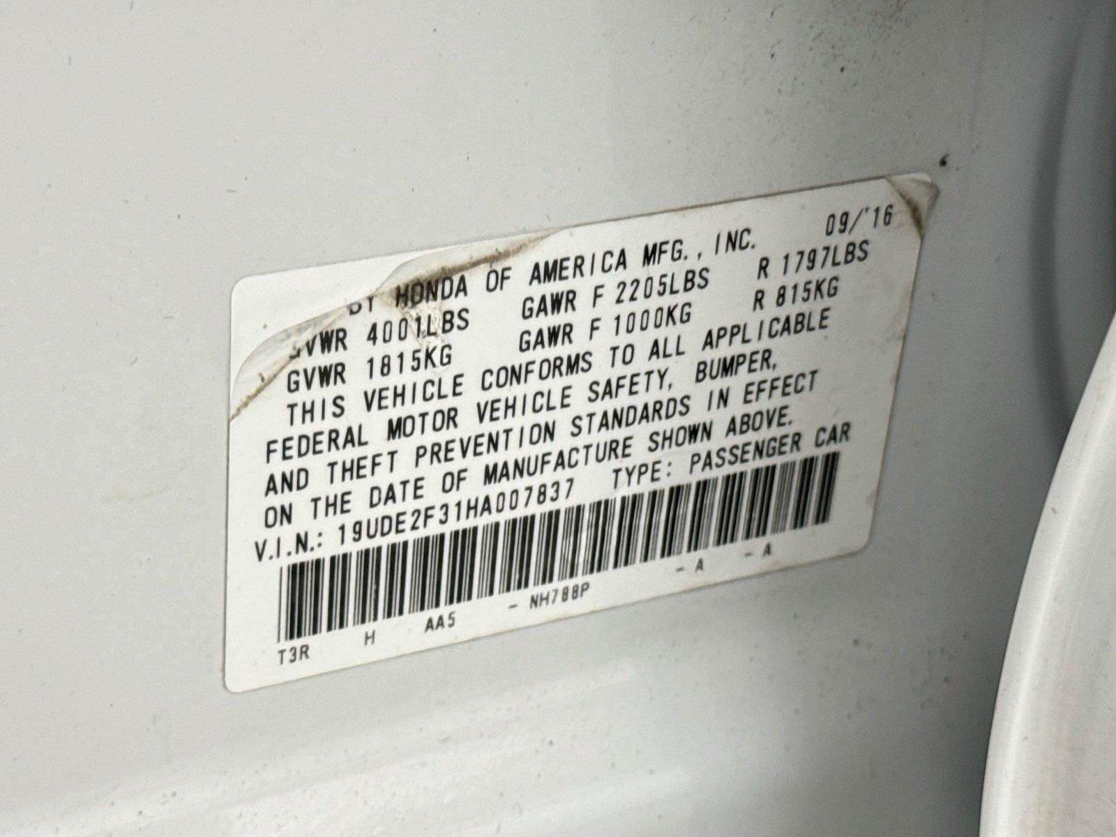 Used 2017 Acura ILX FWD image 31