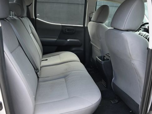 Used 2019 Toyota Tacoma SR5 RWD image 16