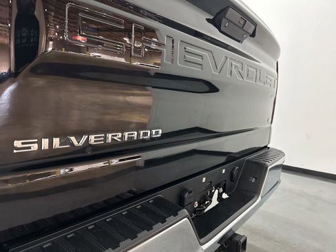 Used 2019 Chevrolet Silverado 1500 LT w/ Texas Edition RWD image 14