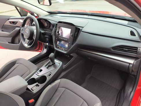 Certified 2025 Subaru Impreza 2.0i image 25